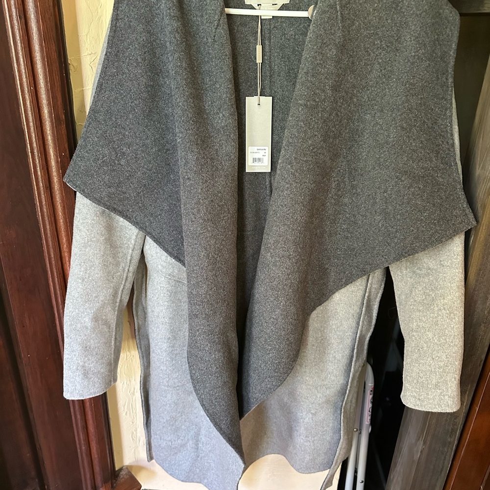 Soia & Kyo Gray Trench Coat with Modern Design